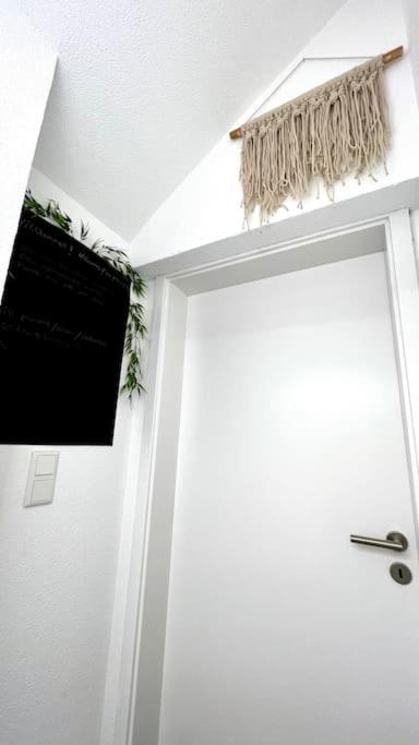 Boho Apartment Mit Aussicht Auf Gartenoase Naehe Duesseldorf 크레펠트 외부 사진